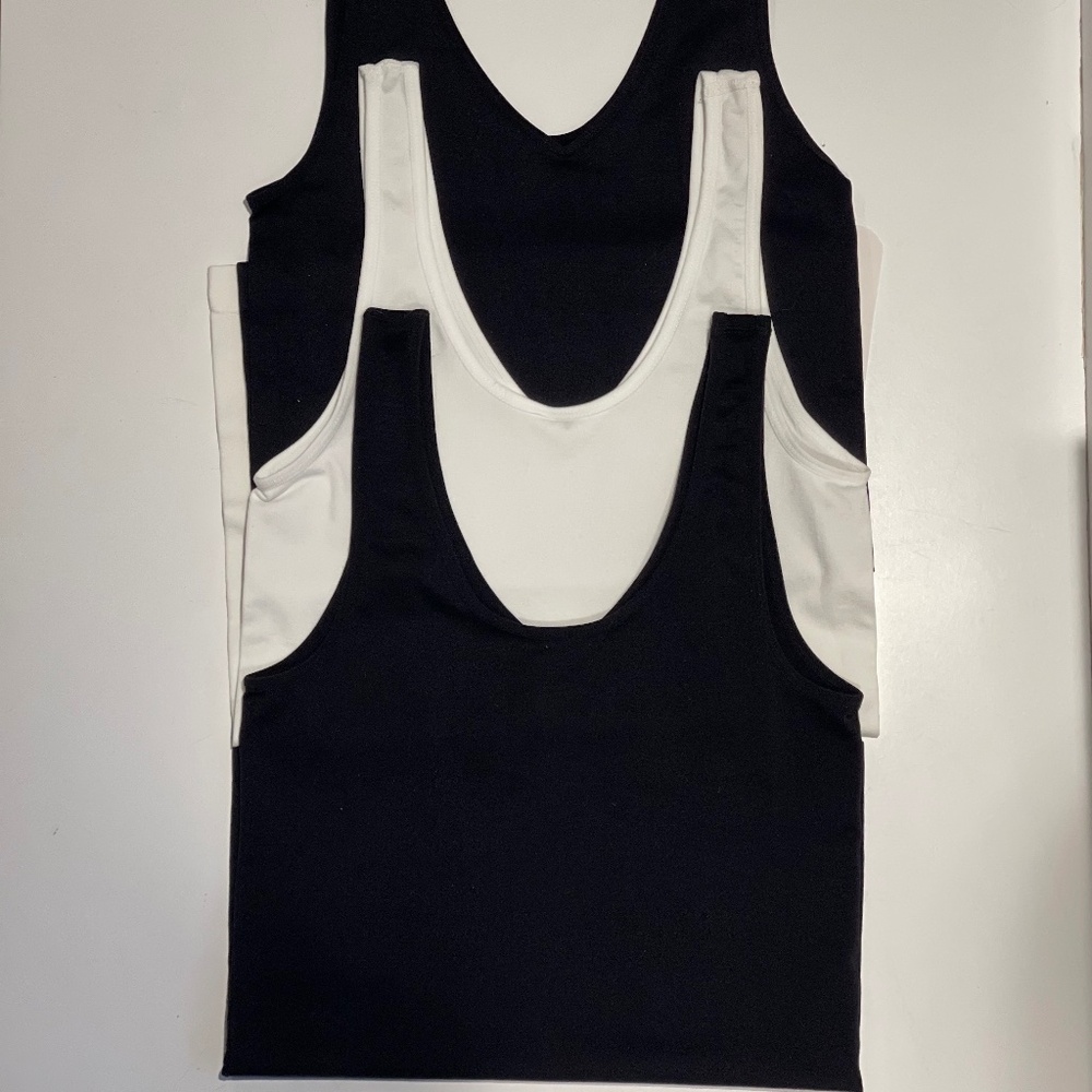 Nordstrom Rack Body Beautiful shaping camisole v-neck/ scoop neck, NEVER WORN